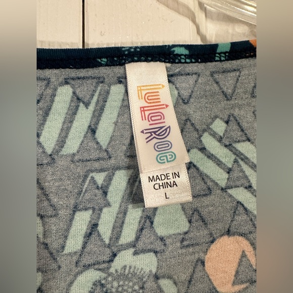 LulaRoe Top - Picture 2 of 3